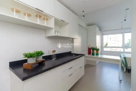 Apartamento com 1 Quarto para alugar, 40m² no Partenon, Porto Alegre