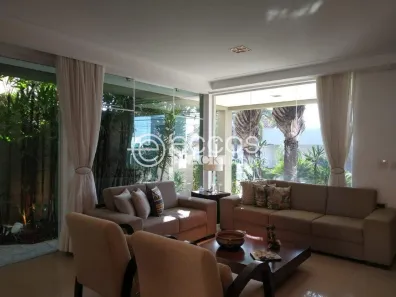 Casa com 3 Quartos à venda, 315m² no Nova Uberlândia, Uberlândia