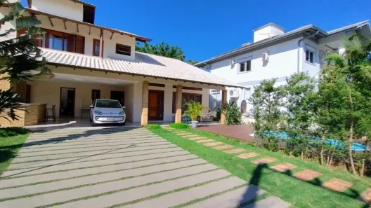 Casa com 4 Quartos para alugar, 250m² no Rio Tavares, Florianópolis