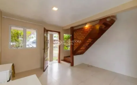 Casa com 2 Quartos para alugar, 75m² no Barra da Lagoa, Florianópolis