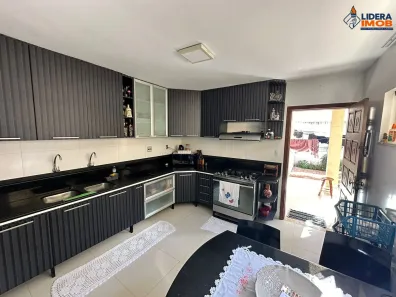 Casa de Condomínio com 5 Quartos à venda, 292m² no Busca Vida (Abrantes), Camaçari