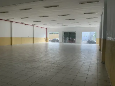 Sala Comercial para alugar, 857m² no Centro, Itu