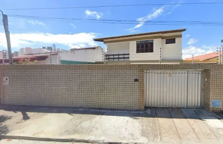 Casa com 4 Quartos à venda, 350m² no Vicente Pinzon, Fortaleza