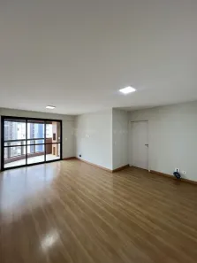 Apartamento com 3 Quartos para alugar, 121m² no Zona 07, Maringá