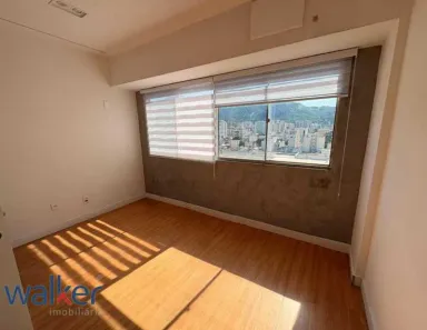 Sala Comercial à venda, 30m² no Vila Isabel, Rio de Janeiro