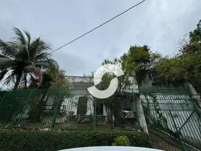 Casa com 1 Quarto à venda, 360m² no Piratininga, Niterói
