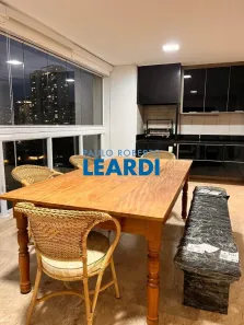 Apartamento com 3 Quartos para alugar, 181m² no Alphaville Conde I, Barueri
