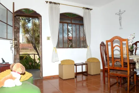 Casa com 3 Quartos à venda, 428m² no Goiânia, Belo Horizonte