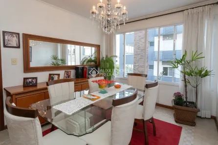 Apartamento com 3 Quartos à venda, 116m² no Moinhos de Vento, Porto Alegre