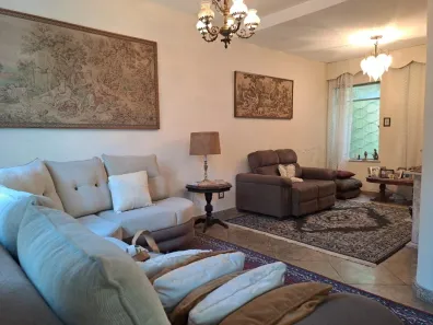 Casa com 3 Quartos para alugar, 250m² no Aclimação, São Paulo