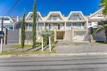 Sobrado com 3 Quartos à venda, 197m² no Santa Felicidade, Curitiba