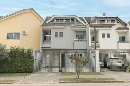 Sobrado com 3 Quartos para alugar, 157m² no Capão Raso, Curitiba