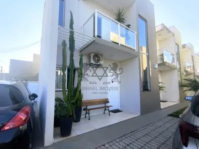 Sobrado com 2 Quartos à venda, 120m² no Jardim Britânia, Caraguatatuba