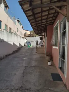 Casa com 2 Quartos para alugar, 60m² no Piratininga (Venda Nova), Belo Horizonte