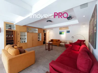 Sobrado com 4 Quartos à venda, 680m² no Jardim Petrópolis, São Paulo