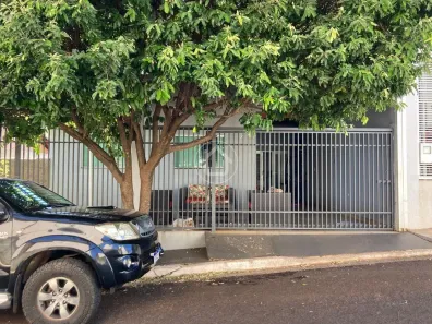 Casa com 3 Quartos à venda, 200m² no Monte Castelo, Campo Grande