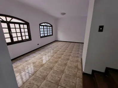 Casa com 3 Quartos para alugar, 225m² no Centro, Piracicaba