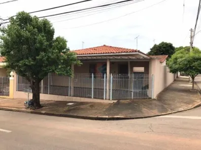 Casa com 3 Quartos à venda, 206m² no Vila Santana, Sumaré