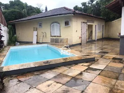 Casa com 3 Quartos à venda, 360m² no Piratininga, Niterói