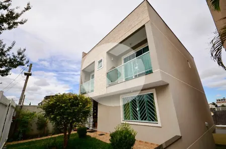 Sobrado com 3 Quartos à venda, 204m² no Cidade Industrial, Curitiba