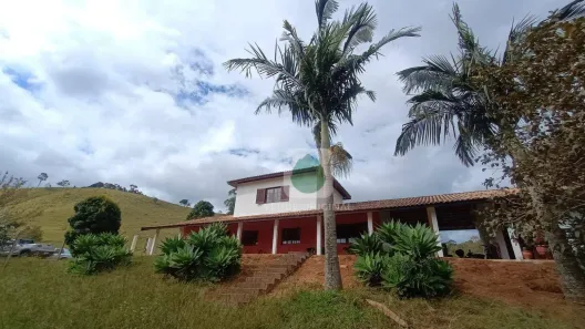 Fazenda/Sítio com 3 Quartos à venda, 300m² no Sapucai Mirim, Sapucaí-Mirim