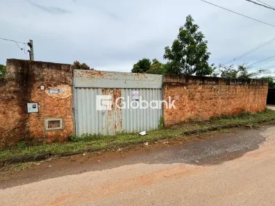 Casa com 2 Quartos à venda, 45m² no Vila Sion, Montes Claros