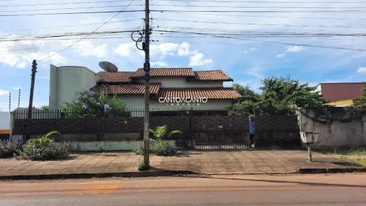Casa com 2 Quartos à venda, 240m² no Jardim Celeste, Sinop