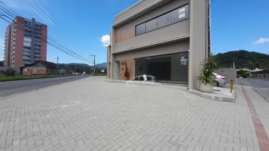 Sala Comercial para alugar, 33m² no Itoupava Central, Blumenau