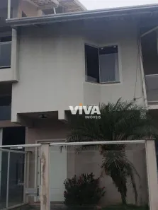 Casa com 3 Quartos para alugar, 400m² no São Judas, Itajaí