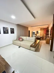 Casa com 3 Quartos à venda, 200m² no Novo Mundo, Uberlândia