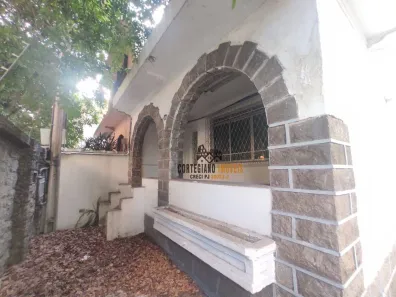 Imóvel Comercial com 3 Quartos para alugar, 300m² no Gonzaga, Santos