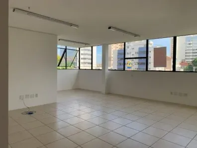 Sala Comercial à venda, 48m² no Santana, Porto Alegre