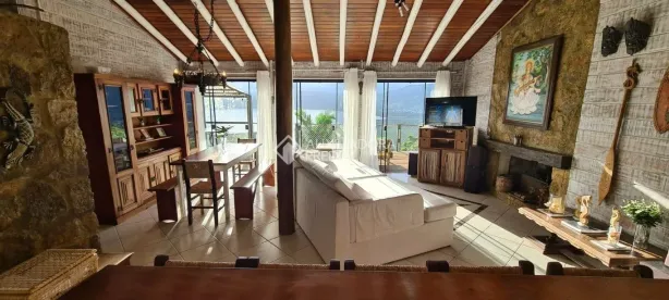 Casa de Condomínio com 3 Quartos à venda, 156m² no , Garopaba