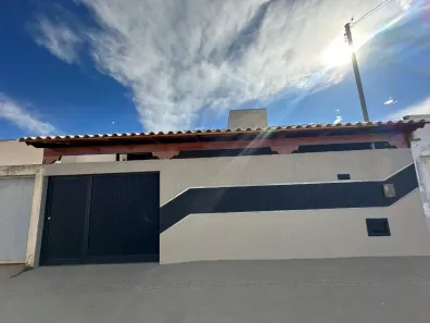 Casa com 3 Quartos para alugar, 98m² no Jardim Olímpico, Montes Claros