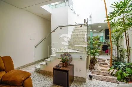 Sobrado com 3 Quartos à venda, 184m² no Vila Pinheirinho, Santo André