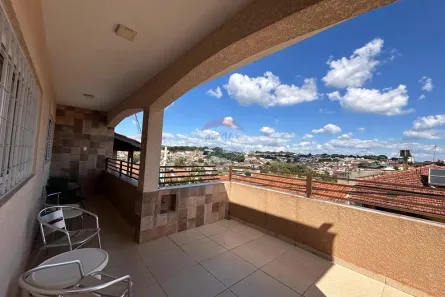 Casa com 2 Quartos à venda, 212m² no Jardim São Lourenço, Bragança Paulista