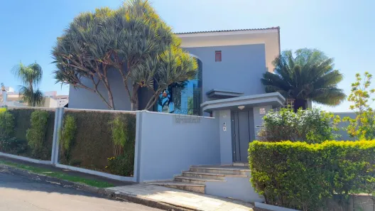 Sobrado com 3 Quartos à venda, 350m² no Chácara Floresta, Botucatu