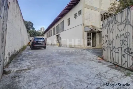 Galpão/Depósito/Armazém à venda, 582m² no Santo Amaro, São Paulo