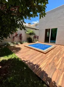Casa com 3 Quartos à venda, 240m² no Santa Mônica, Uberlândia