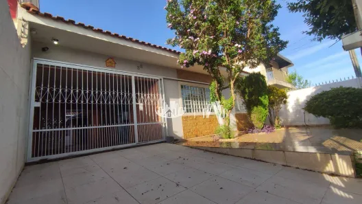 Casa com 5 Quartos à venda, 140m² no Pacaembu, Londrina