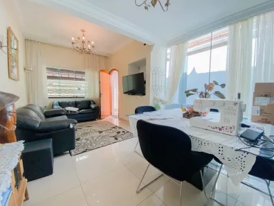 Casa com 3 Quartos à venda, 210m² no Vila Bertioga, São Paulo