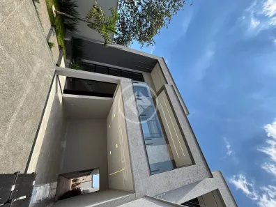 Sobrado com 4 Quartos à venda, 200m² no Jardim Presidente, Goiânia