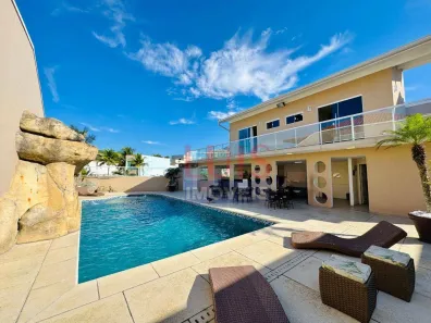 Casa com 6 Quartos à venda, 400m² no Camboinhas, Niterói