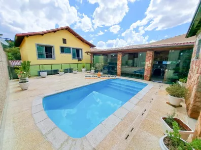 Casa com 3 Quartos à venda, 239m² no Santa Branca, Belo Horizonte