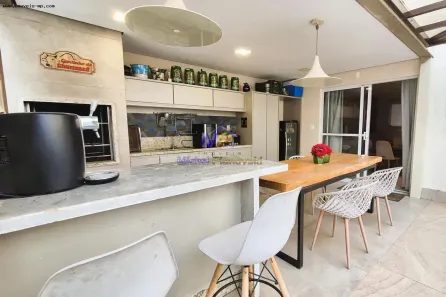 Casa de Condomínio com 3 Quartos à venda, 184m² no Triângulo, Porto Velho