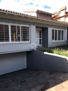 Casa com 3 Quartos à venda, 400m² no Chácara das Pedras, Porto Alegre