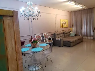 Casa com 4 Quartos à venda, 217m² no Cidade Jardim, Uberlândia