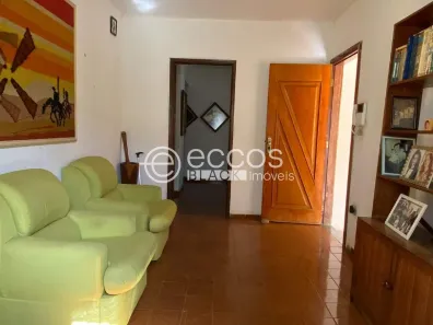 Casa com 3 Quartos à venda, 150m² no Tubalina, Uberlândia