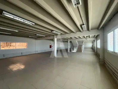 Sala Comercial para alugar, 651m² no Porto Grande, Araquari
