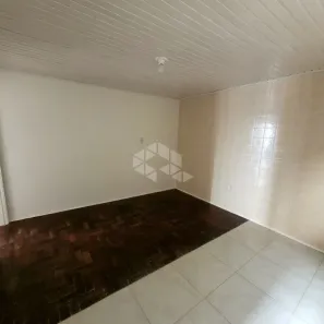 Casa com 2 Quartos para alugar, 72m² no Kayser, Caxias do Sul